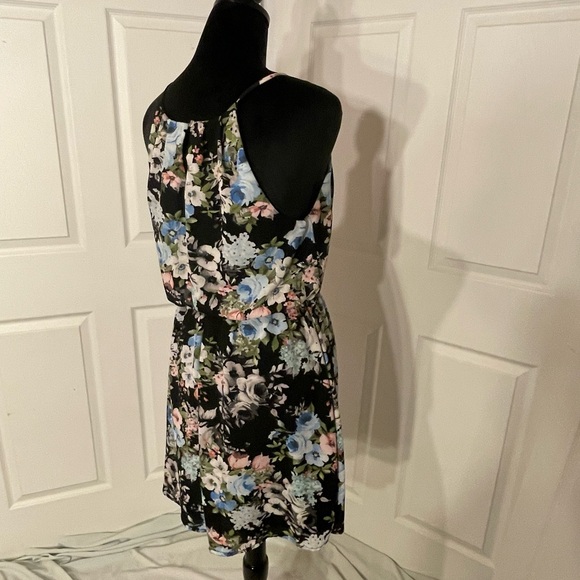 summer floral dress size medium - Picture 5 of 6